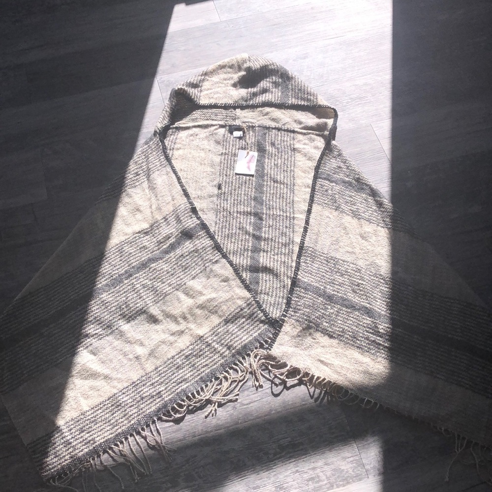 Jessica Simpson Pattern Outerwear